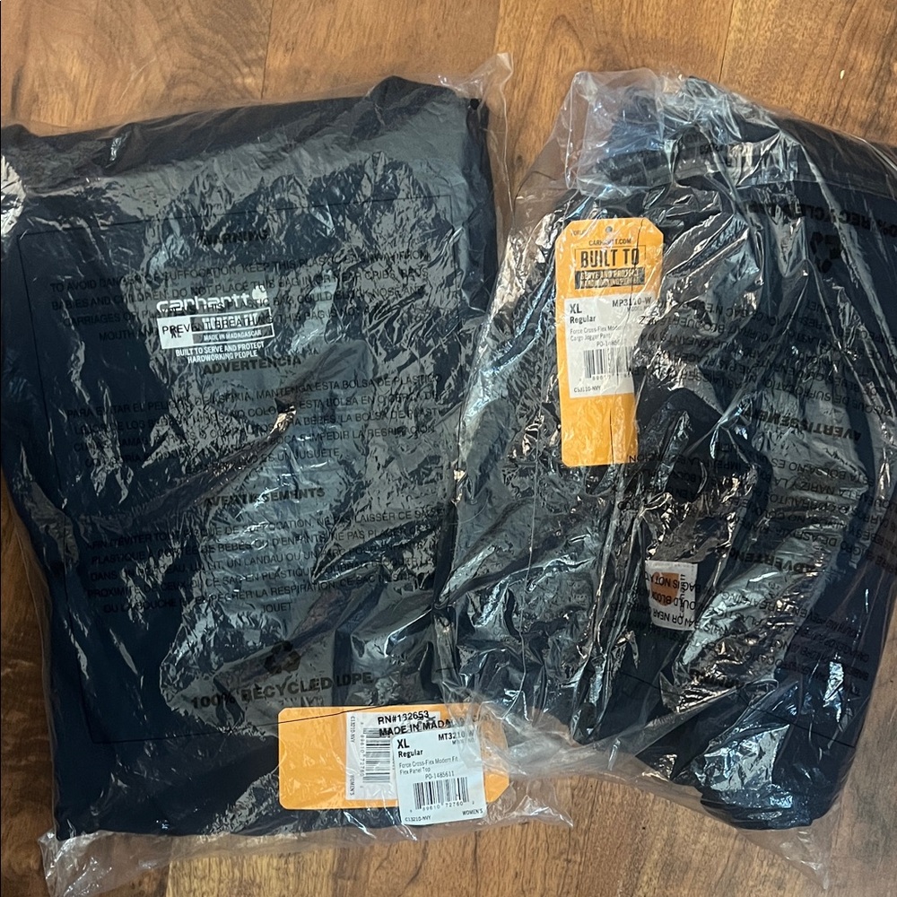 Carhartt Navy scrub set